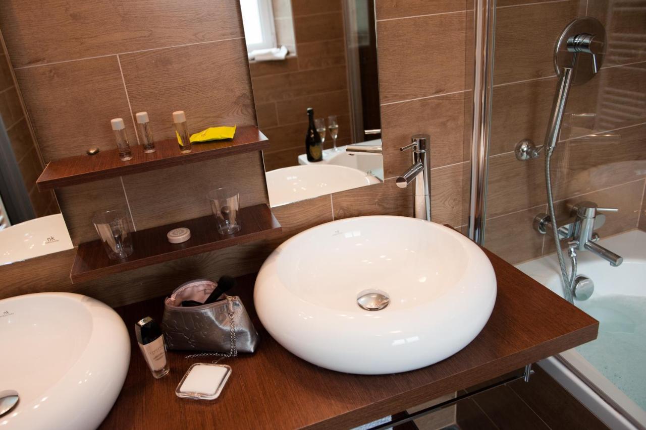 Hotel Les Vallees Labellemontagne 拉布雷斯 外观 照片