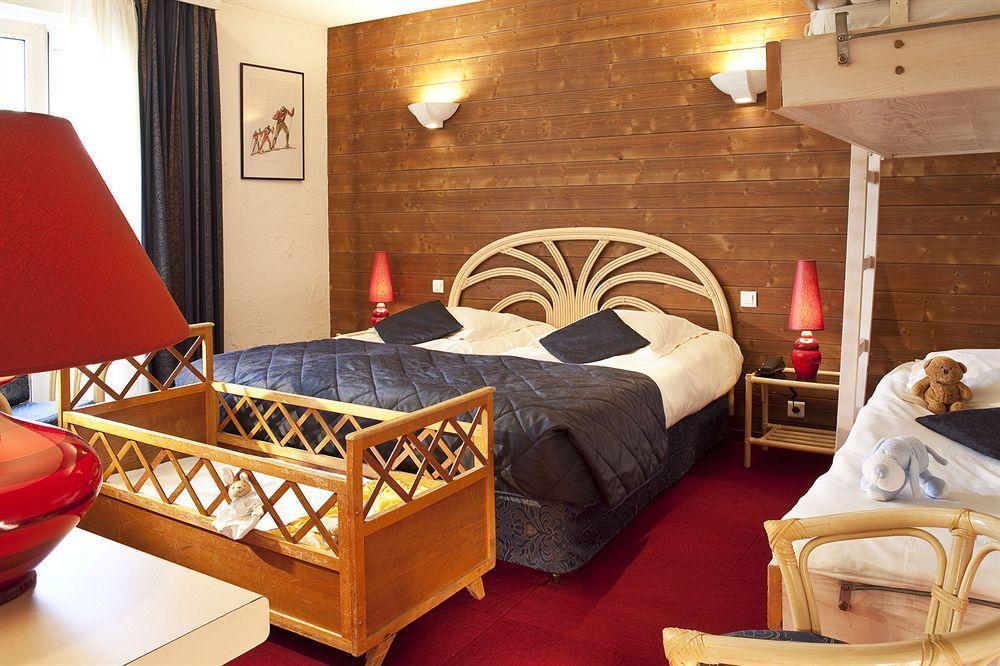 Hotel Les Vallees Labellemontagne 拉布雷斯 外观 照片
